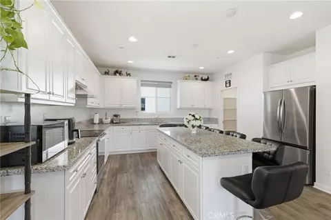 Kitchen - 10881 Shoals Pl, Stanton, CA 90680 photo 3 of 4