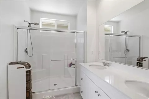 Bath - 10881 Shoals Pl, Stanton, CA 90680 photo 1 of 5