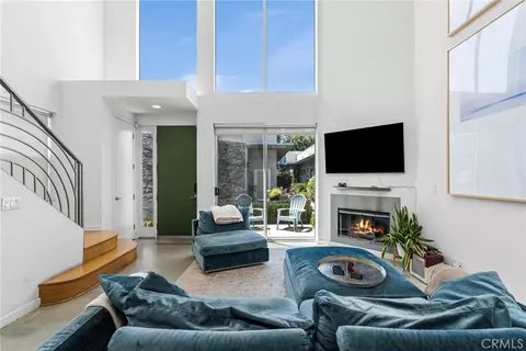 Living - 637 E 4th #B, Long Beach, CA 90802 photo 3 of 3
