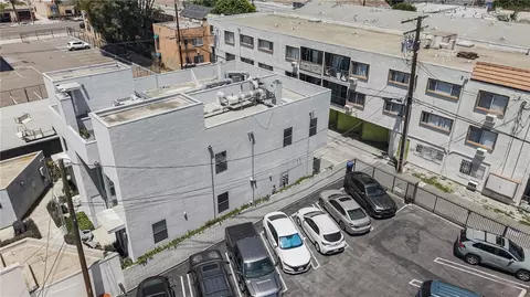 Exterior - 637 E 4th #B, Long Beach, CA 90802 photo 5 of 5