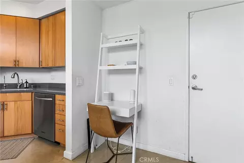Other - 637 E 4th #B, Long Beach, CA 90802 photo 10 of 32