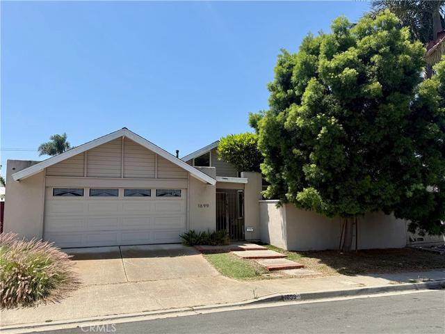 1699 New Hampshire, Costa Mesa, CA 92626