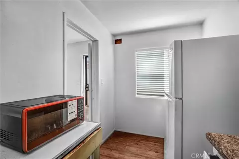 Entry Way - 1065 E 19th, Long Beach, CA 90806 photo 2 of 5