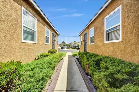 Entry Way - 1065 E 19th, Long Beach, CA 90806 photo 5 of 5