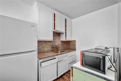 Kitchen - 1065 E 19th, Long Beach, CA 90806 photo 1 of 2