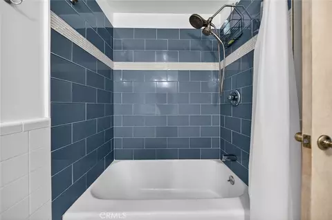 Bath - 1635 E Ocean #C4, Long Beach, CA 90802 photo 3 of 3