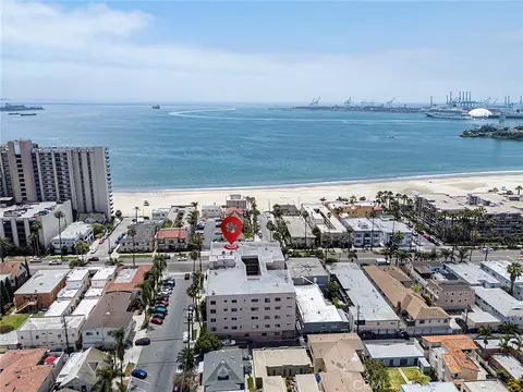 View/Area - 1635 E Ocean #C4, Long Beach, CA 90802 photo 4 of 5