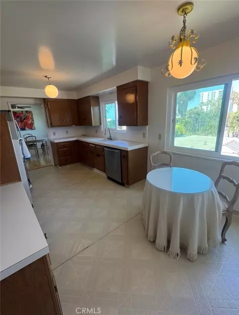 Kitchen - 1635 E Ocean #C4, Long Beach, CA 90802 photo 1 of 3