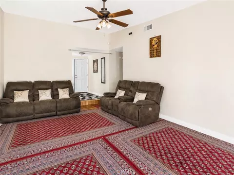 Living - 4100 Ahwahnee Ct, Modesto, CA 95356 photo 6 of 6