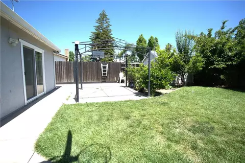 Exterior - 4100 Ahwahnee Ct, Modesto, CA 95356 photo 8 of 10