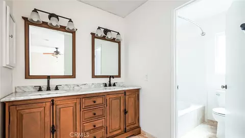 Bath - 18570 Halter Ln, Riverside, CA 92504 photo 1 of 8