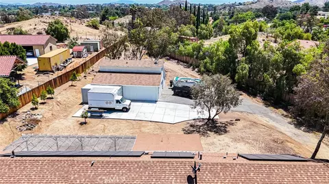 View/Area - 18570 Halter Ln, Riverside, CA 92504 photo 5 of 8