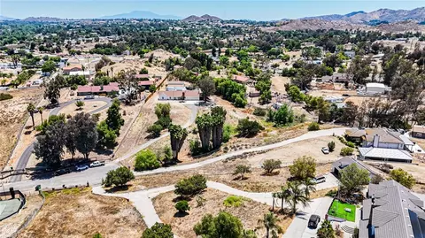 View/Area - 18570 Halter Ln, Riverside, CA 92504 photo 7 of 8