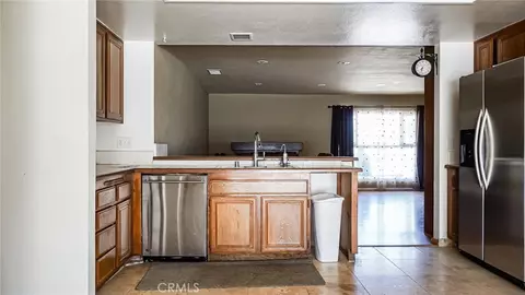 Kitchen - 18570 Halter Ln, Riverside, CA 92504 photo 3 of 3