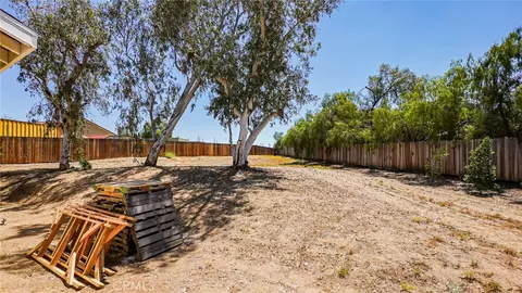 Exterior - 18570 Halter Ln, Riverside, CA 92504 photo 8 of 22