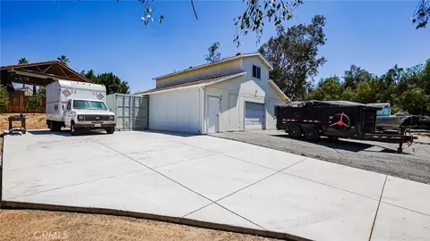 Exterior - 18570 Halter Ln, Riverside, CA 92504 photo 9 of 22