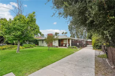 8905 Arrington Ave, Downey, CA 90240