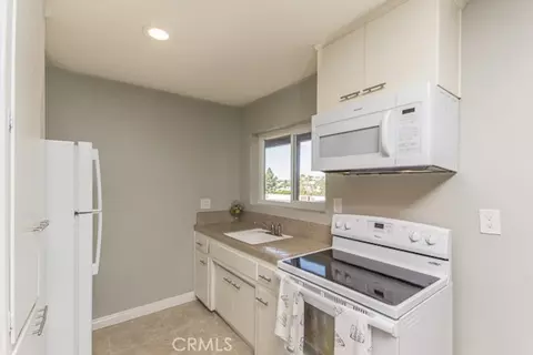 Kitchen - 8060 Lemon, La Mesa, CA 91941 photo 3 of 3
