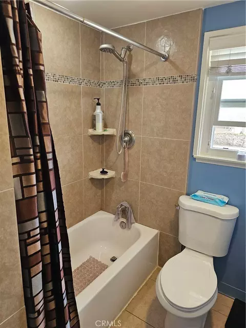 Bath - 1151 E 1st, Tustin, CA 92780 photo 2 of 3