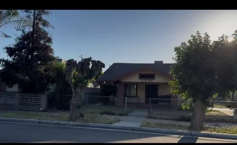 1307 M, Bakersfield, CA 93301