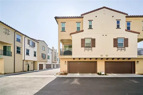 163 Dove Lndg, Covina, CA 91722