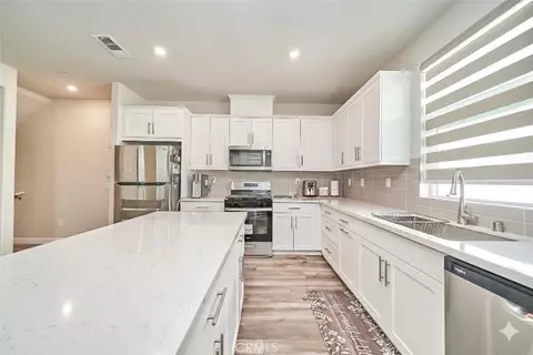 163 Dove Lndg, Covina, CA 91722