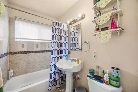 Bath - 3515 Ross, Riverside, CA 92503 photo 3 of 3
