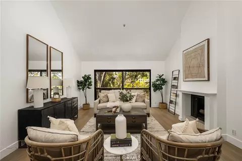 9 Canyon Is, Newport Beach, CA 92660