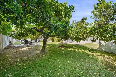 Exterior - 822 E Walnut Ave, Orange, CA 92867 photo 6 of 10