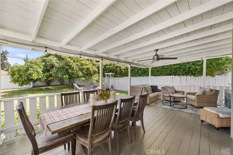 Exterior - 822 E Walnut Ave, Orange, CA 92867 photo 4 of 10