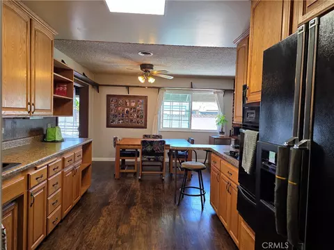 Kitchen - 10820 Hamden, Stanton, CA 90680 photo 3 of 3