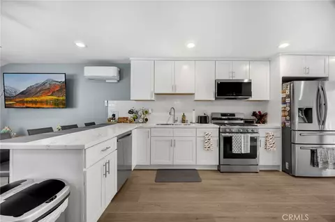 Kitchen - 325 Delphia Ave, Brea, CA 92821 photo 7 of 7