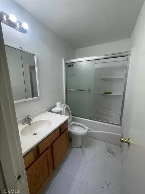 Bath - 175 N Date Rd, Blythe, CA 92225 photo 4 of 5