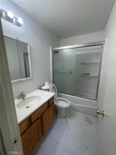 Bath - 175 N Date Rd, Blythe, CA 92225 photo 4 of 5