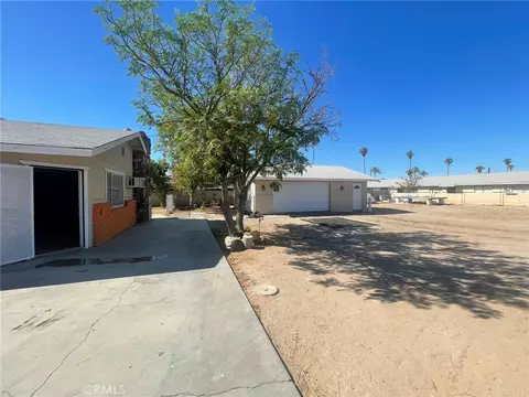 Exterior - 175 N Date Rd, Blythe, CA 92225 photo 4 of 12