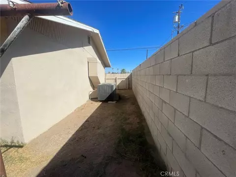 Exterior - 175 N Date Rd, Blythe, CA 92225 photo 11 of 13