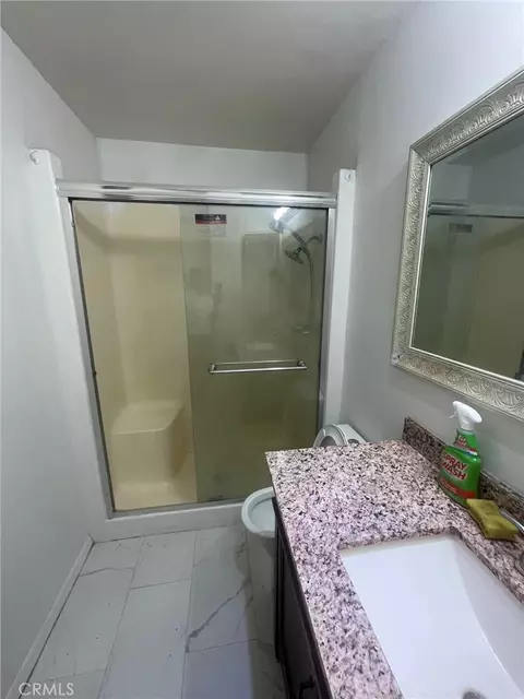 Bath - 175 N Date Rd, Blythe, CA 92225 photo 2 of 5