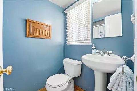 Bath - 331 E Barkley, Orange, CA 92867 photo 2 of 2