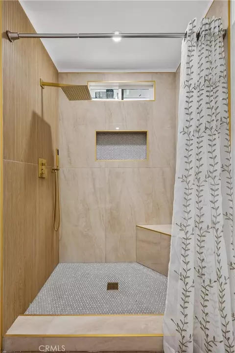 Bath - 5651 Babb, Riverside, CA 92503 photo 4 of 5