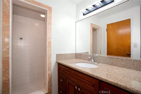 Bath - 3737 E 2nd #101, Long Beach, CA 90803 photo 2 of 4