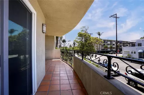 Exterior - 3737 E 2nd #101, Long Beach, CA 90803 photo 6 of 6