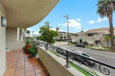 Exterior - 3737 E 2nd #101, Long Beach, CA 90803 photo 2 of 6