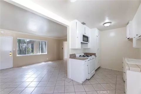 Living - 1250 E 4th #8, Long Beach, CA 90802 photo 5 of 5