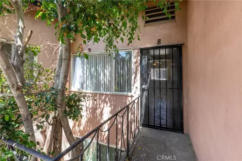 Exterior - 1250 E 4th #8, Long Beach, CA 90802 photo 4 of 4