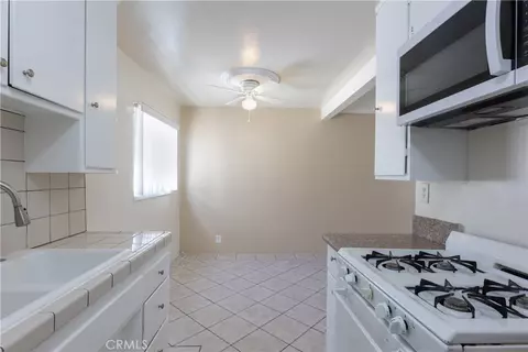 Kitchen - 1250 E 4th #8, Long Beach, CA 90802 photo 2 of 2