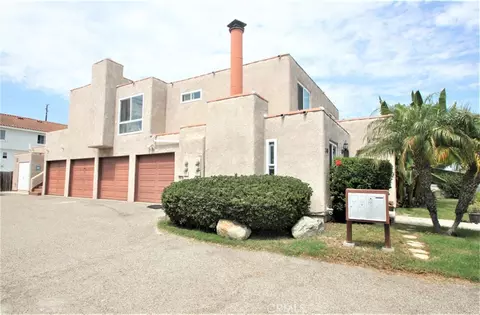 2405 Whitesands Dr, Huntington Beach, CA 92648
