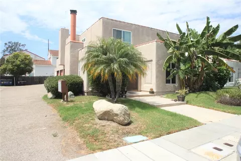 2405 Whitesands Dr, Huntington Beach, CA 92648