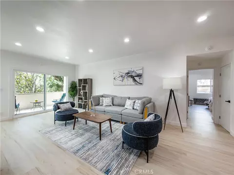 1944 Glendon #209, Los Angeles, CA 90025
