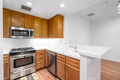 Kitchen - 127 Jadestone, Irvine, CA 92603 photo 4 of 5