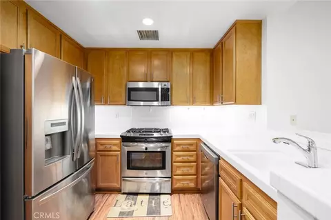 Kitchen - 127 Jadestone, Irvine, CA 92603 photo 2 of 5